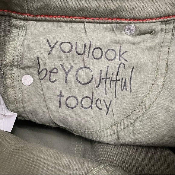 Peace Love World Olive Green Raw Hem Button Front Flare Jeans Women’s Size 2 - Picture 11 of 12